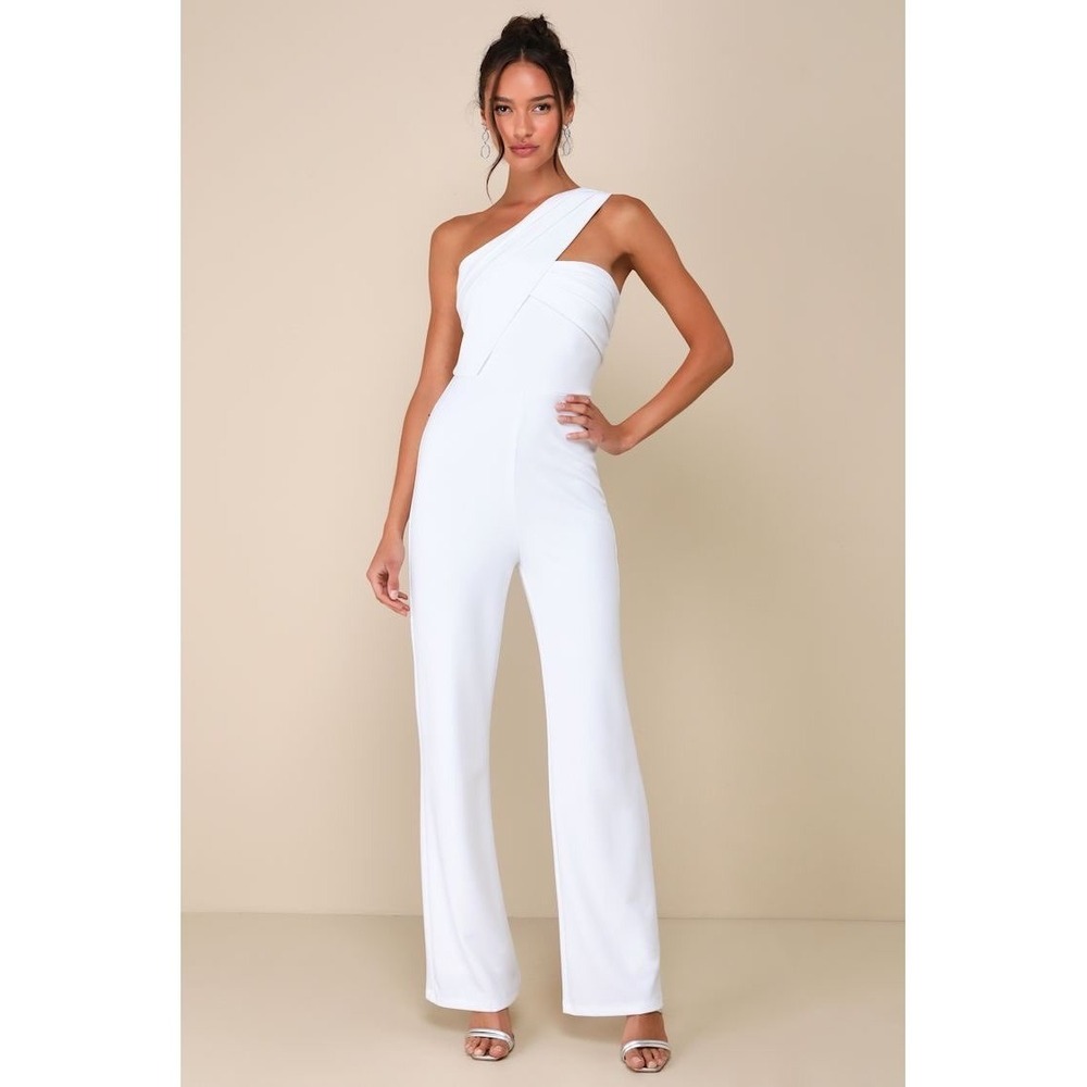 NWT Lulus Devoted to Fun One-Shoulder Sleeveless Jumpsuit Ivory Medium